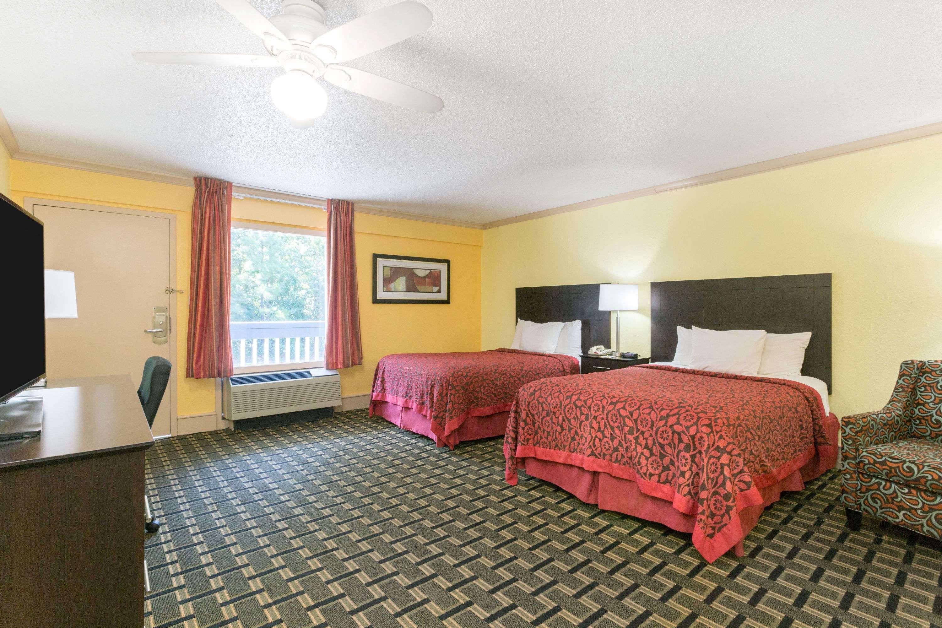 Days Inn By Wyndham Savannah Airport Eksteriør billede