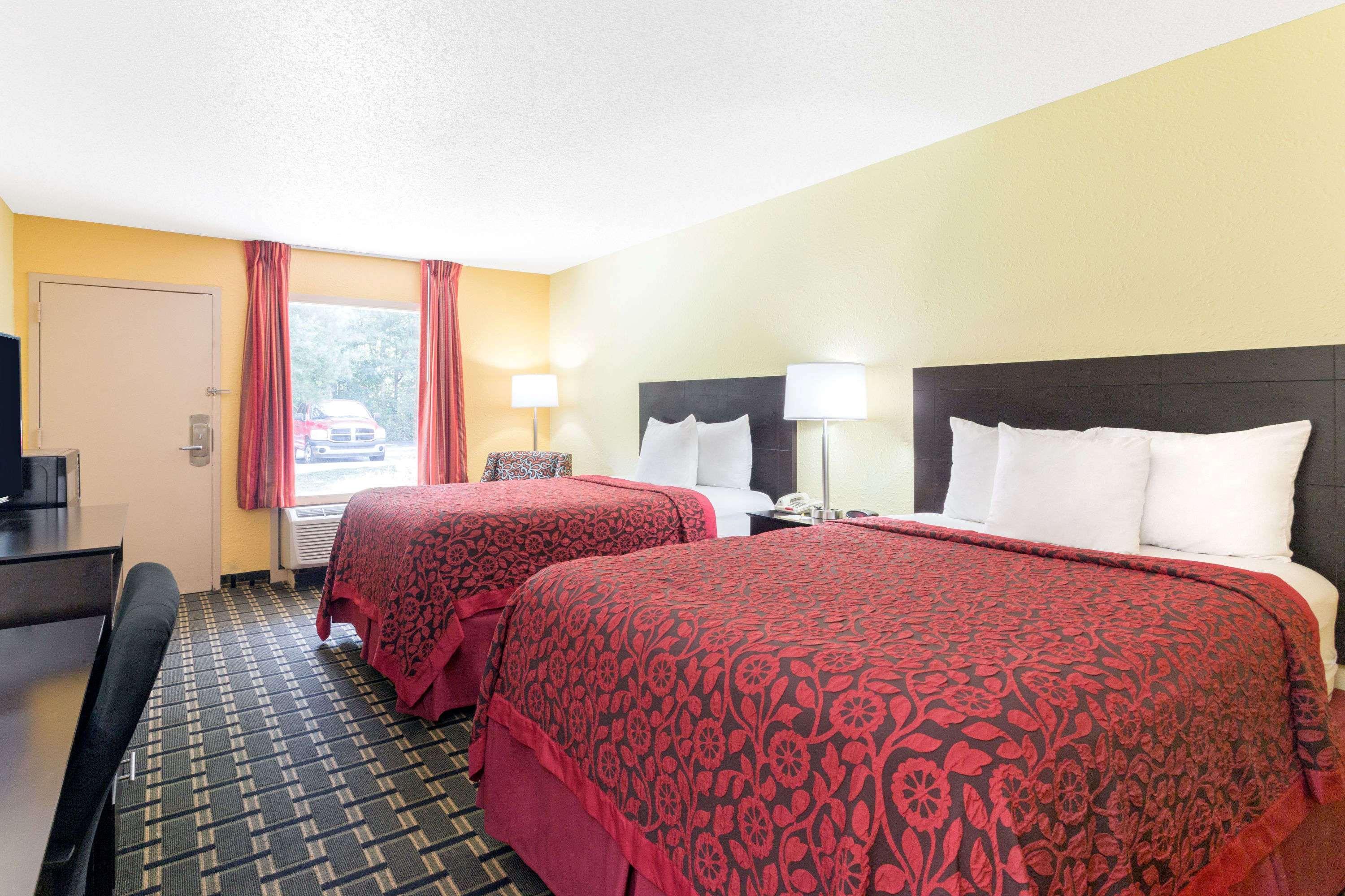 Days Inn By Wyndham Savannah Airport Eksteriør billede