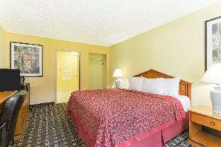 Days Inn By Wyndham Savannah Airport Værelse billede